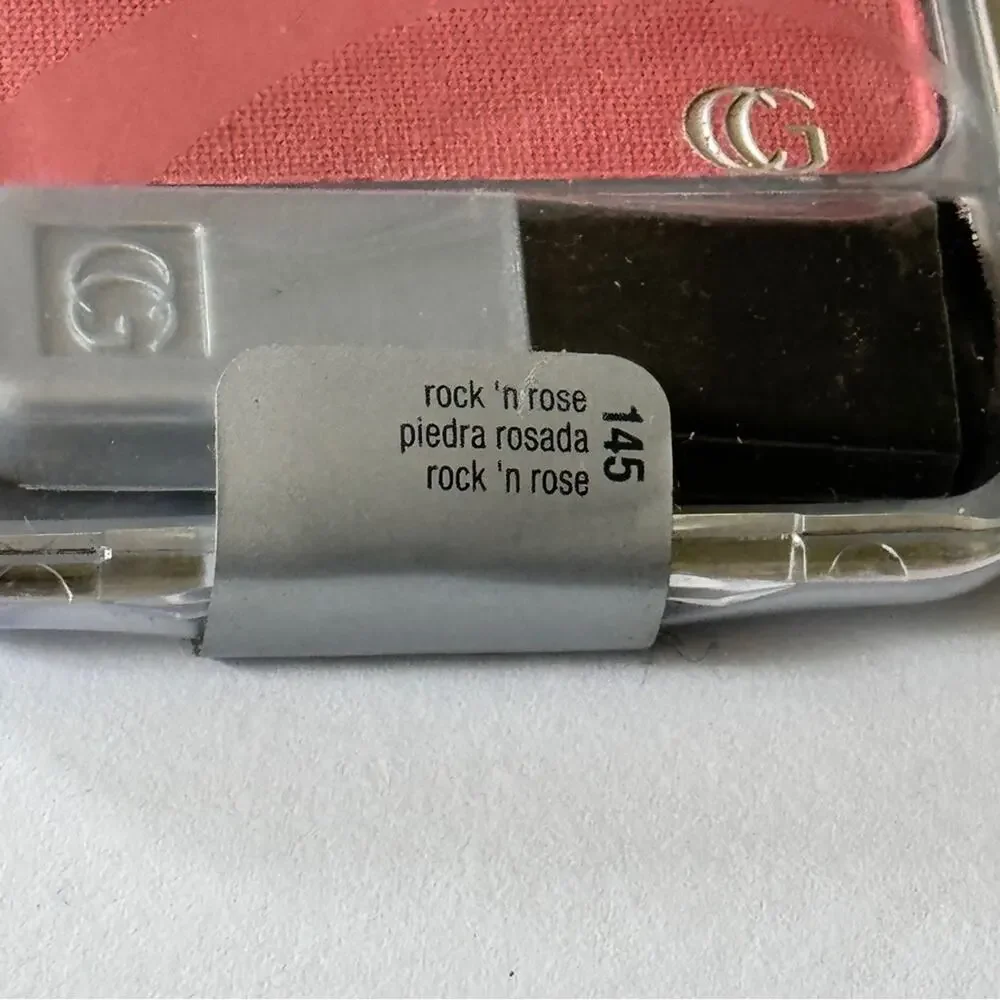 CoverGirl Makeup Beauty Rock n Rose Eyeshadow NWT